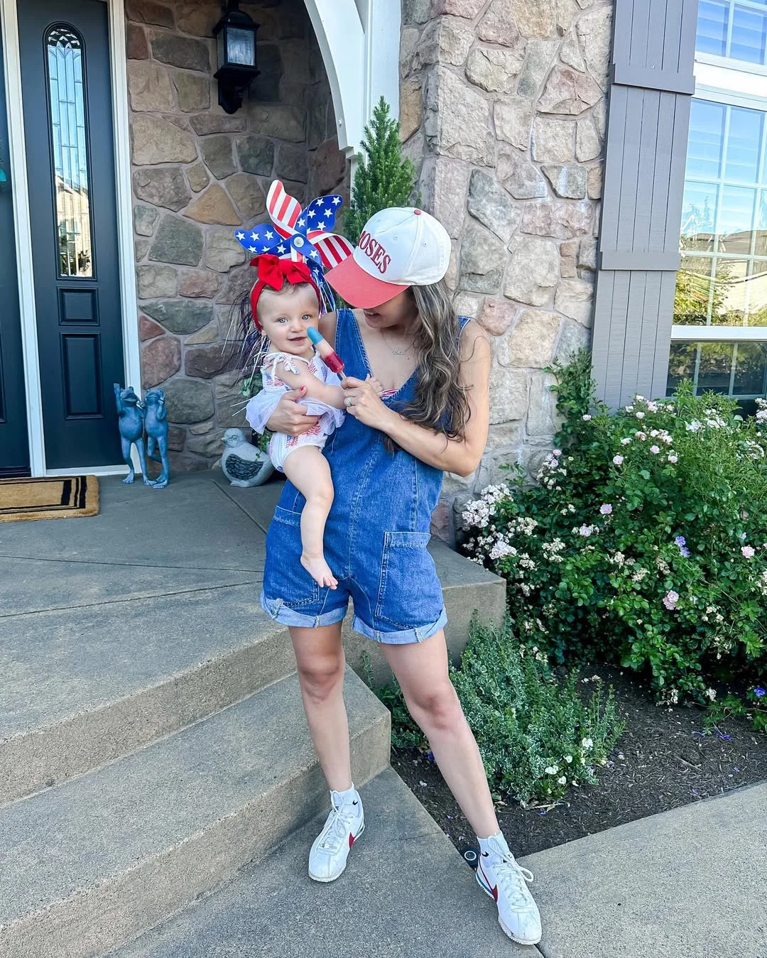 stylish mom outfits summer 2026 Playful Denim Overalls for Everyday Fun