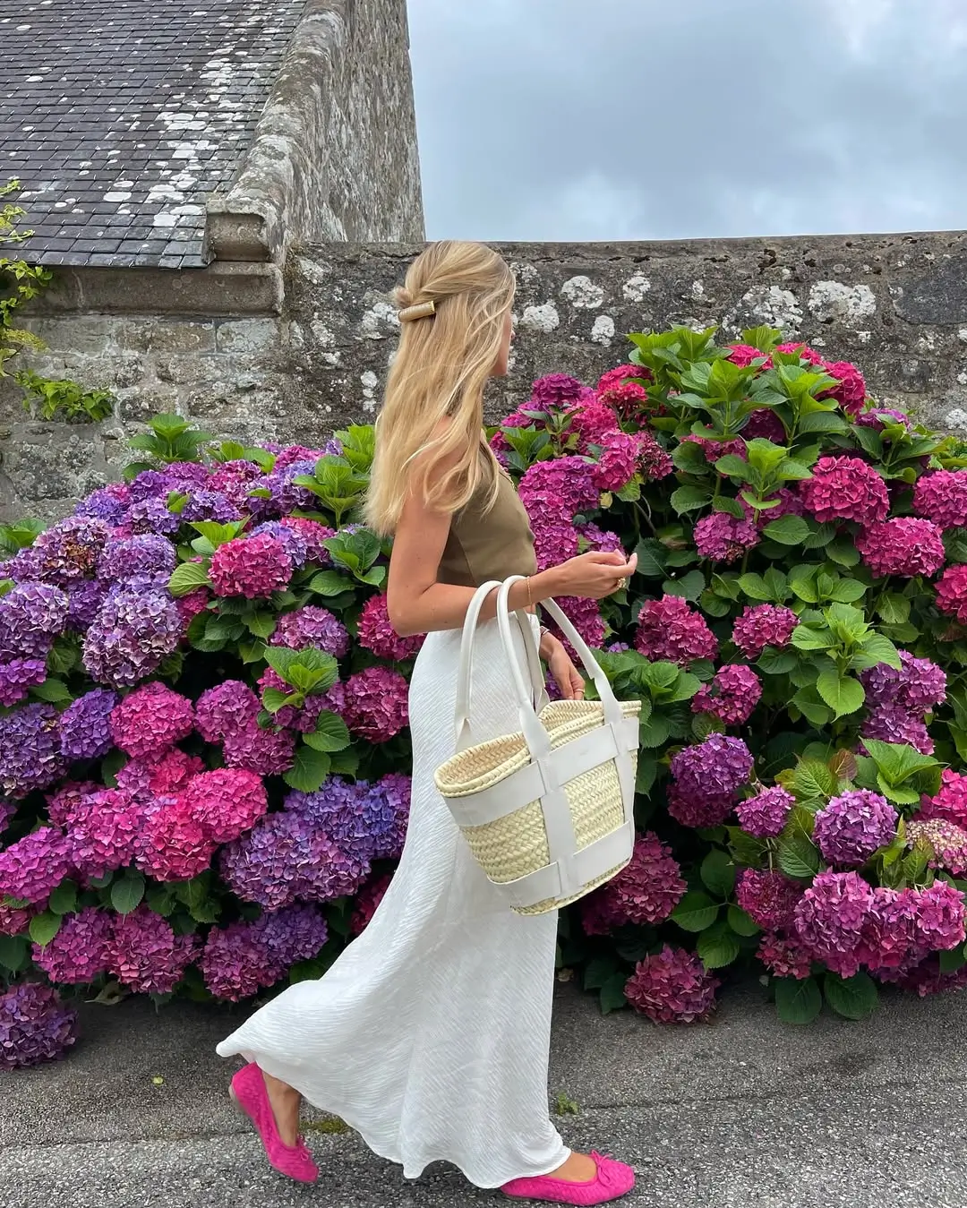 summer skirt outfits 2026 Long White Skirt with Romantic Summer Simplicity