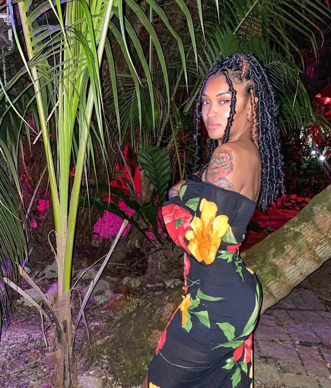 trendy summer outfits black woman 2026 Tropical Nights and Bold Floral Confidence