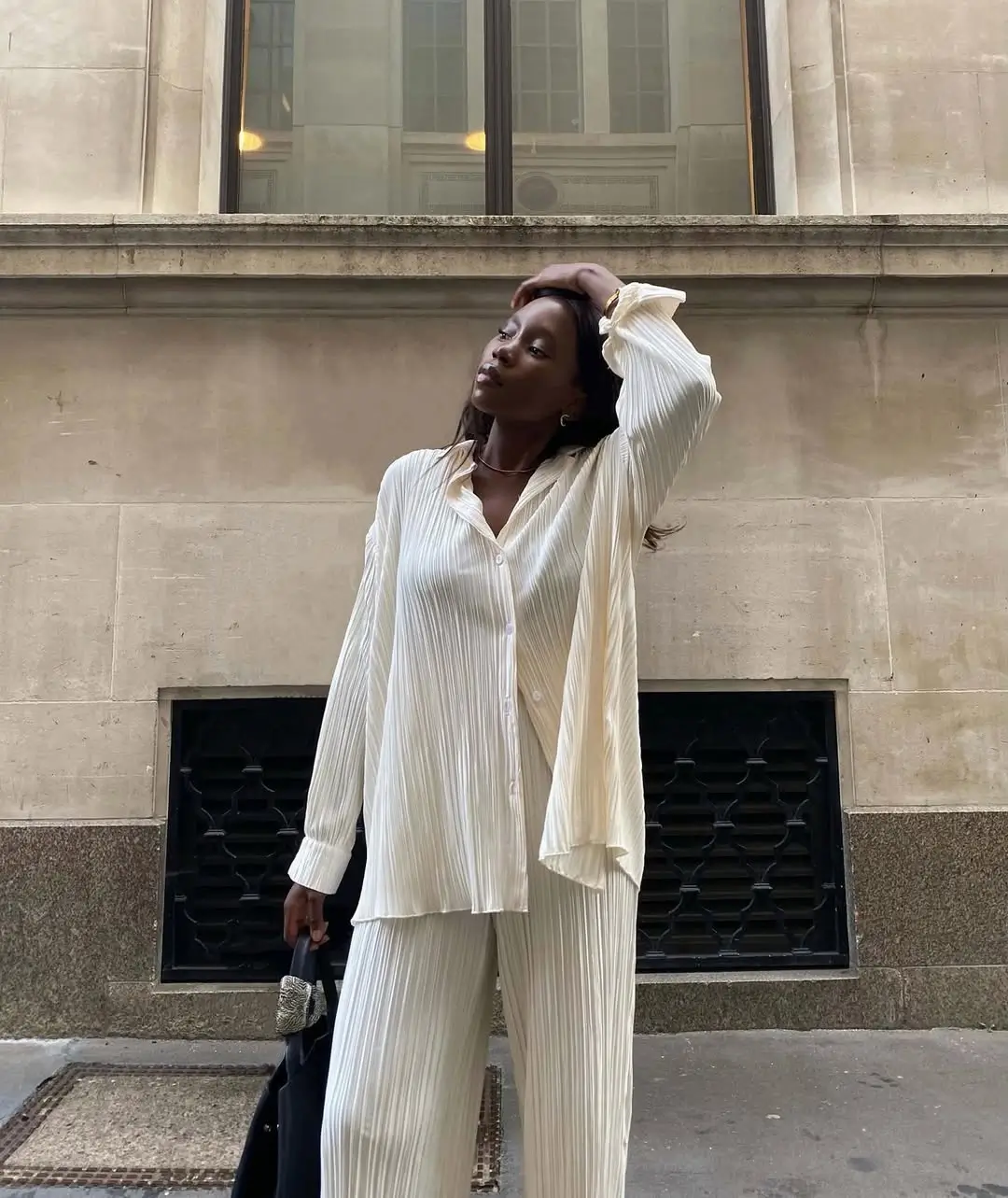 trendy summer outfits black woman 2026 Soft Tailoring in Monochrome Summer Ease