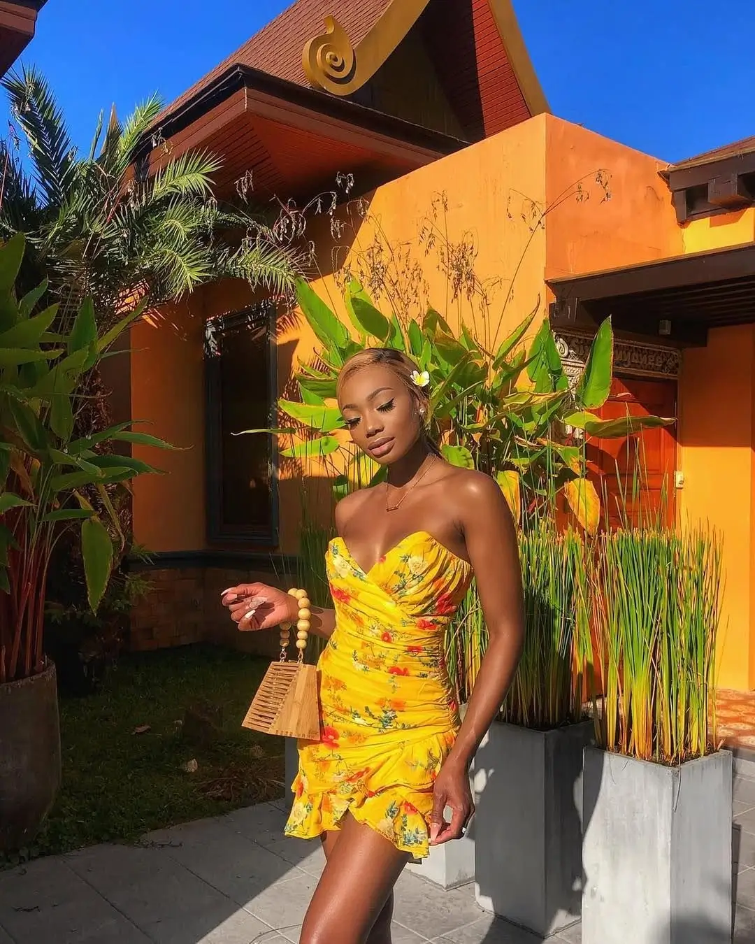 trendy summer outfits for black woman 2026 Sunlit Yellow and Feminine Vacation Energy