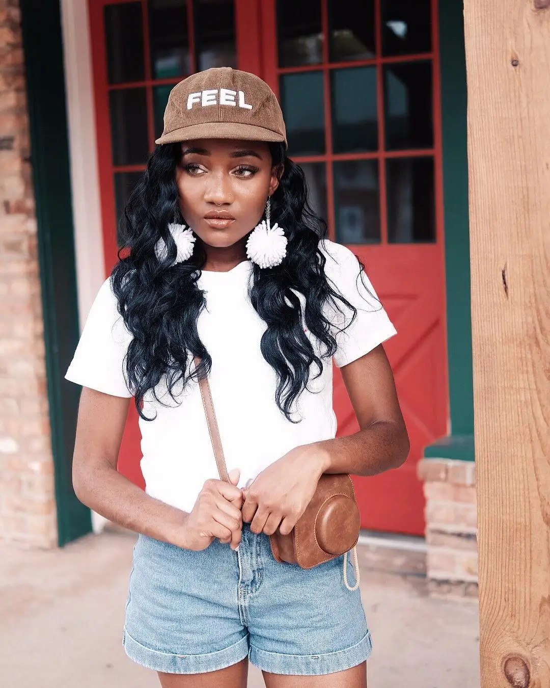 trendy summer outfits black woman 2026 Clean White Tee and Denim That Always Works