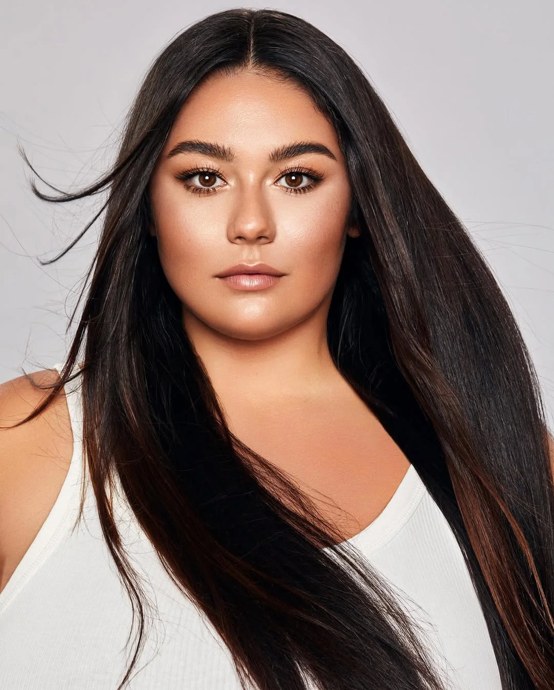 effortless summer haircuts for plus size women 2026 Ultra-Glossy Straight Hair With Invisible Layers