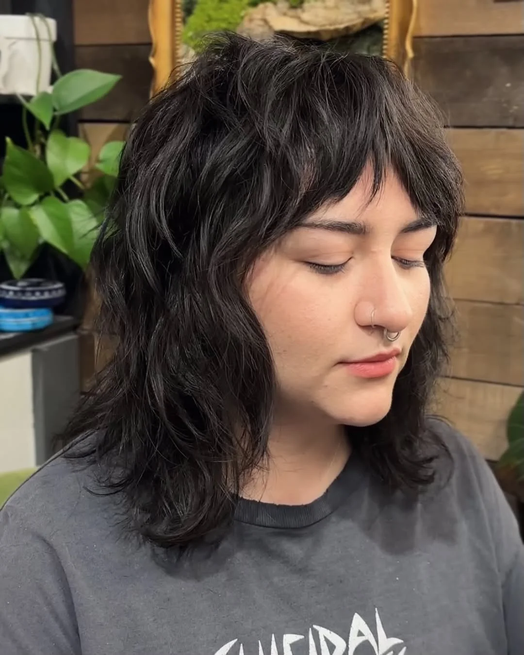 feathered summer haircuts for medium hair 2026 Soft Rebel Feathering With Wispy Texture
