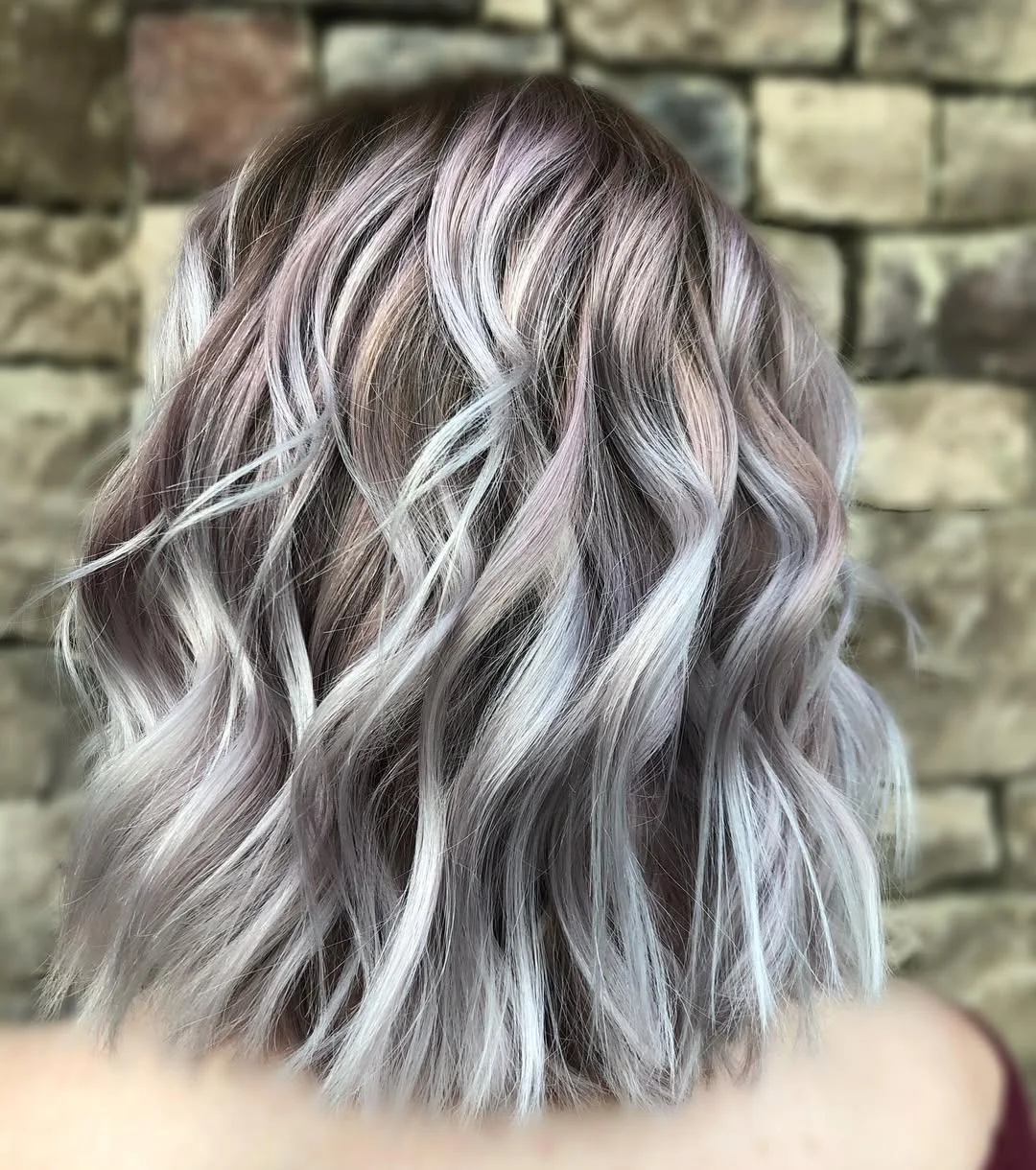 feathered summer haircuts for medium hair 2026 Smoky Pearl Waves With Soft Feathered Volume