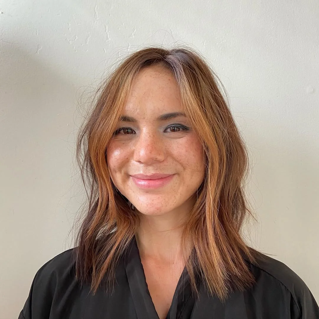 fresh summer haircuts for thin fine hair 2026 Soft Cinnamon Waves With Textured Summer Layers