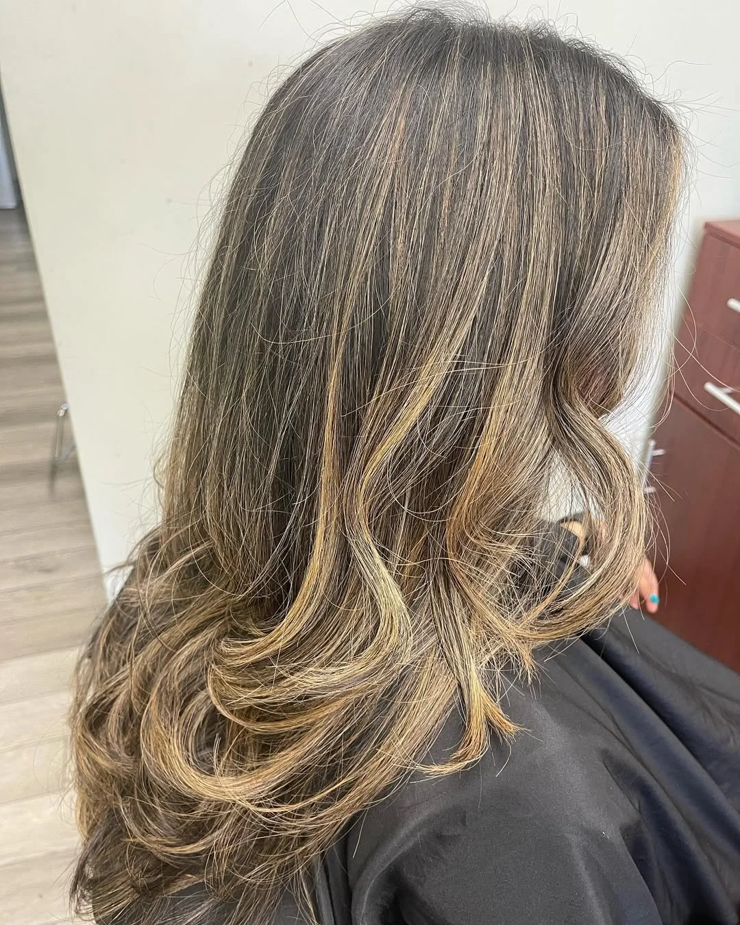 fresh summer haircuts for thin fine hair 2026 Long Mocha Layers With Delicate Blonde Ribbons
