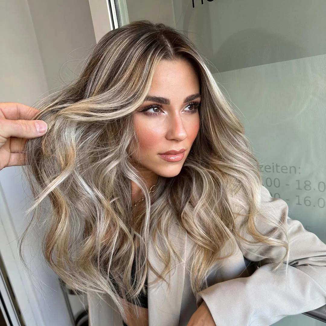 glossy summer blonde hair color 2026 Glossy Bronde Blonde with Soft Contouring Highlights