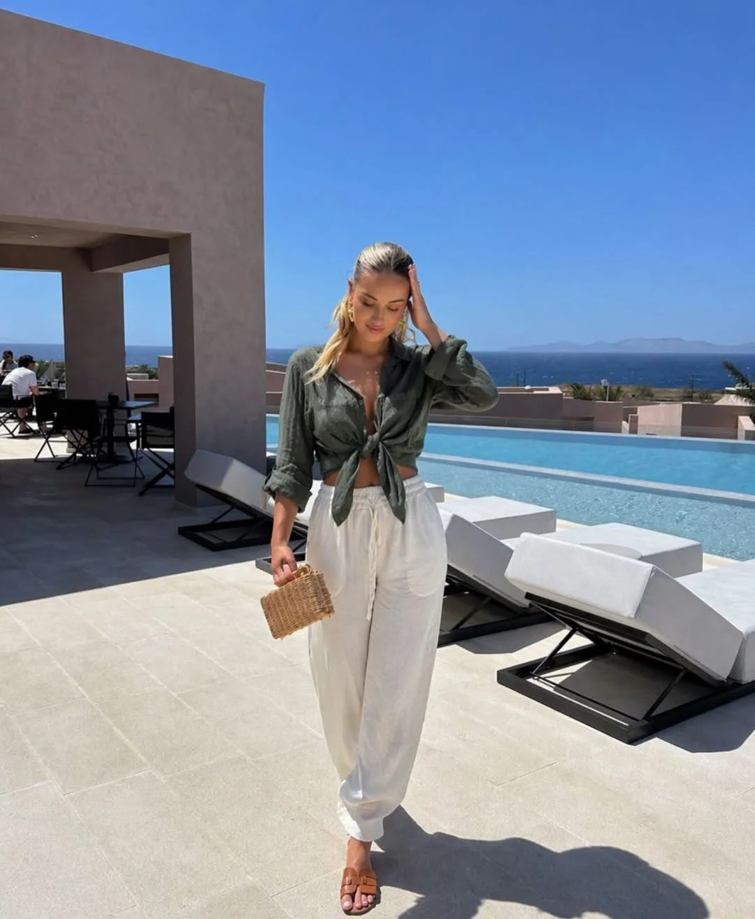 hot summer heat wave outfits 2026 Relaxed Resort Layers with Effortless City Feel