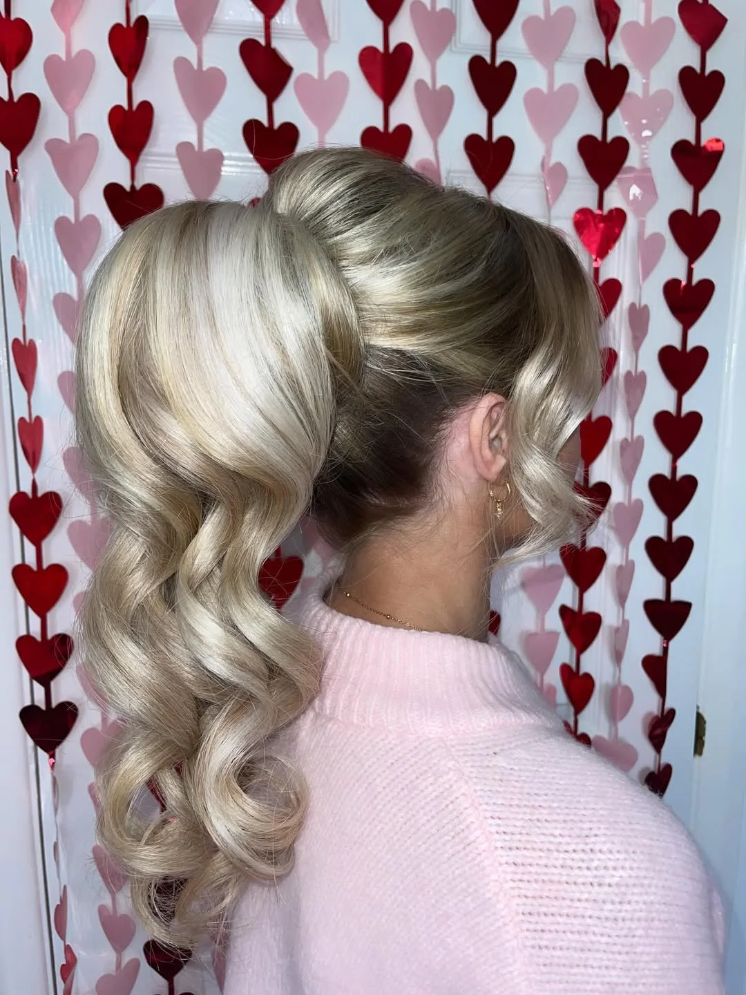 messy summer ponytail hairstyle 2026 Voluminous Platinum Ponytail With Soft Glam Waves
