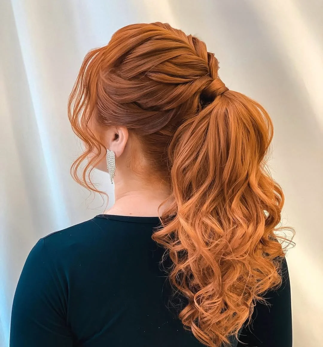 messy summer ponytail hairstyle 2026 Voluminous Copper Ponytail With Romantic Summer Texture