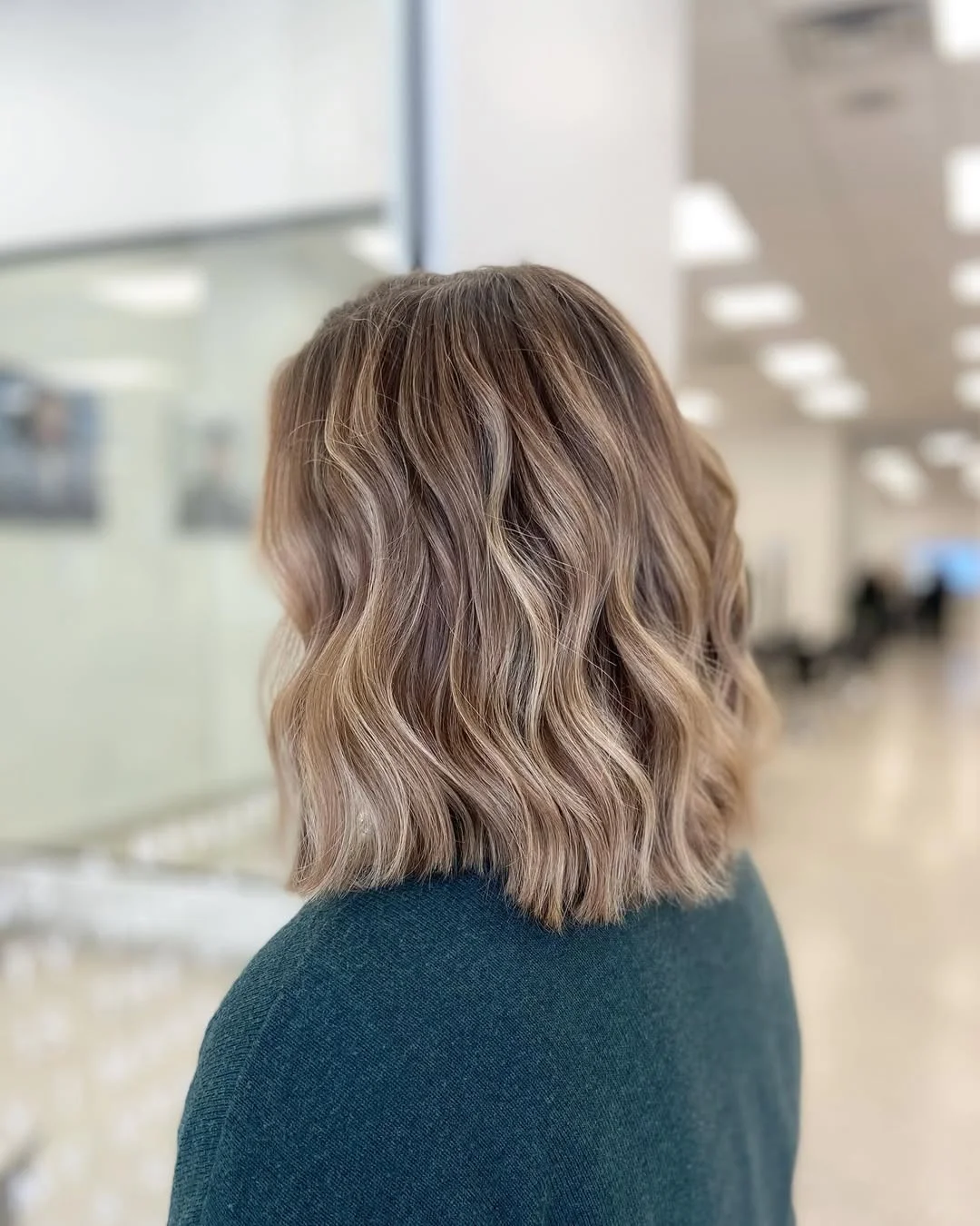 must-try summer haircut 2026 Soft Beige Wavy Lob with Subtle Dimension