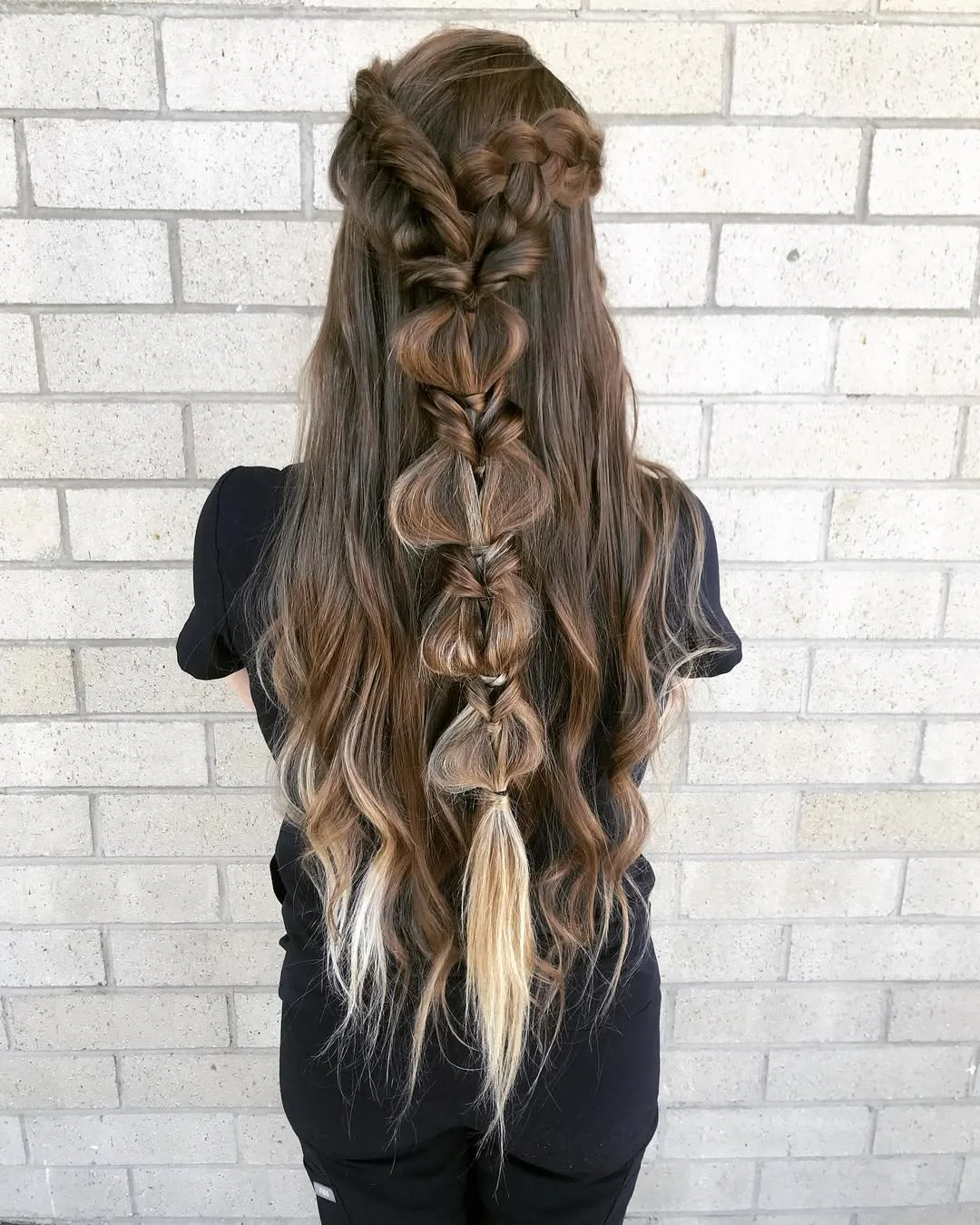 natural summer easy hairstyle 2026 Statement Bubble Braid With Soft Blonde Dimension