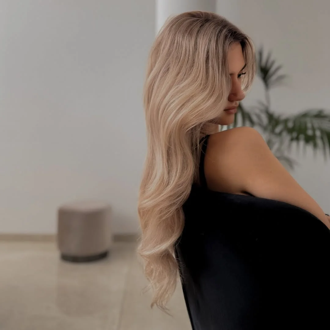 pretty summer honey blonde hair color 2026 Cloudy Vanilla Honey Blonde With Luxe Waves