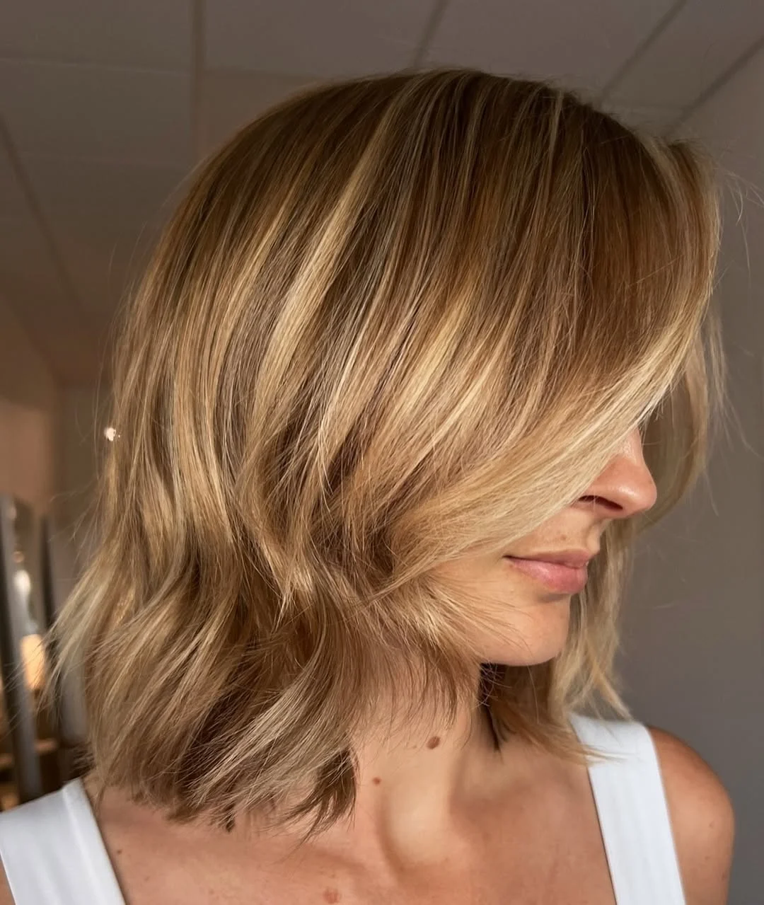pretty summer honey blonde hair color 2026 Soft Beige Honey Bob With Airy Layers