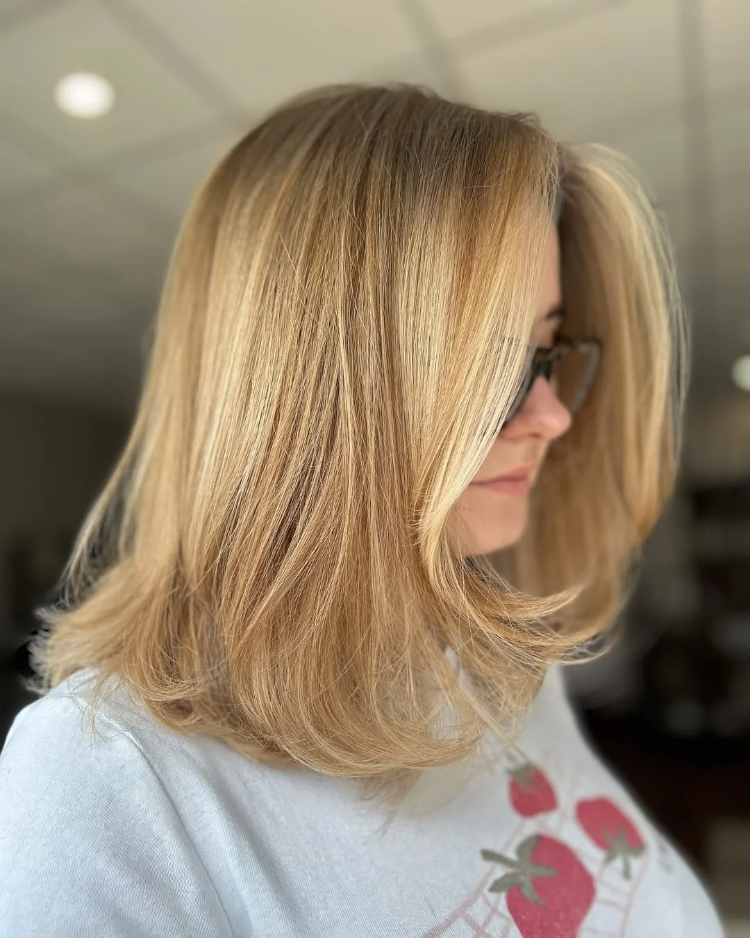 pretty summer honey blonde hair color 2026 Soft Layered Honey Blonde With Feathered Volume