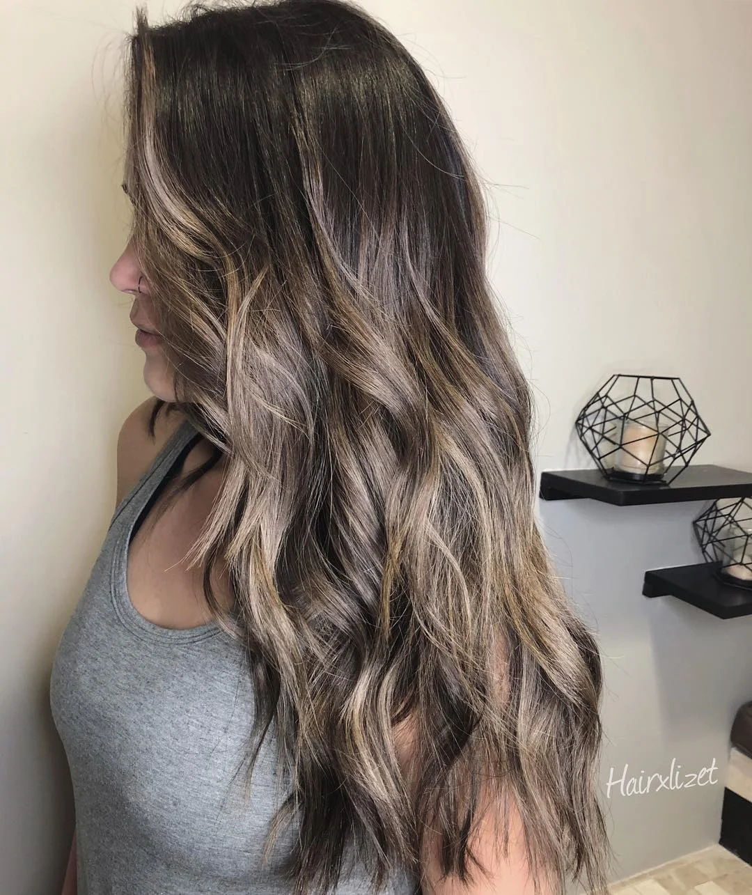 pretty summer mushroom brown hair color 2026 Soft dimensional waves with a cool mushroom melt