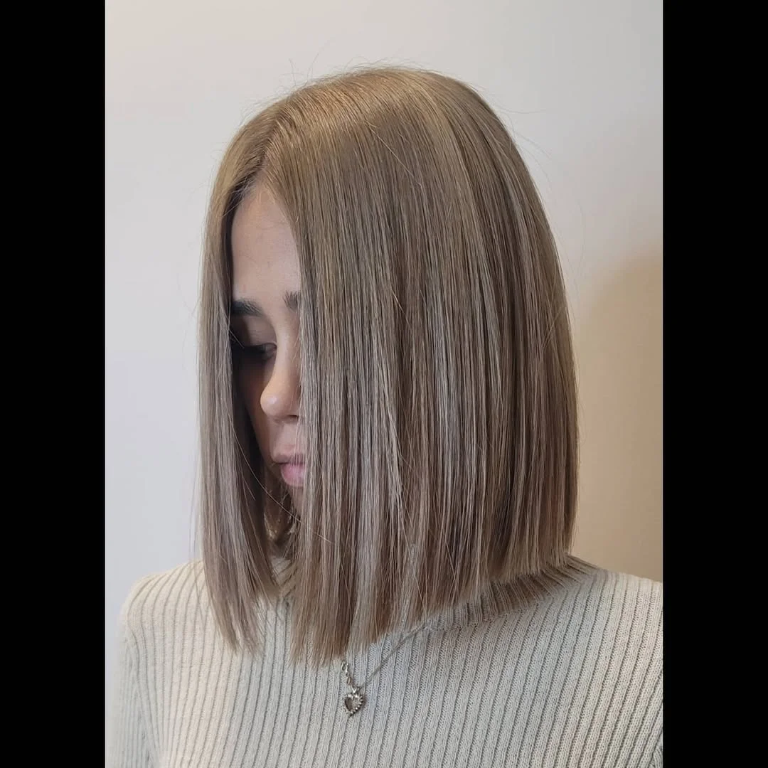 pretty summer mushroom brown hair color 2026 Minimalist straight bob with soft beige mushroom tone