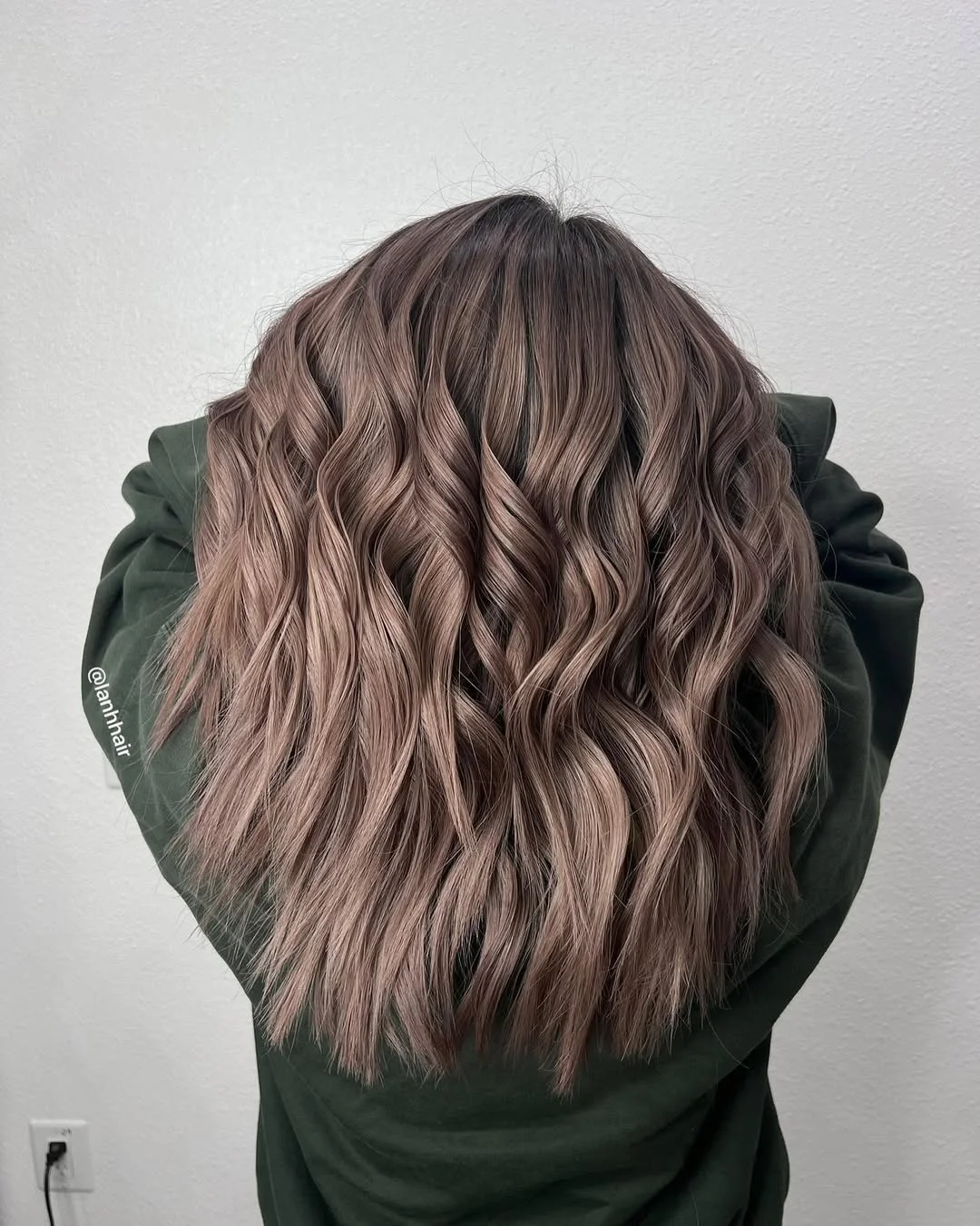 pretty summer mushroom brown hair color 2026 Full-bodied mushroom waves with soft taupe richness