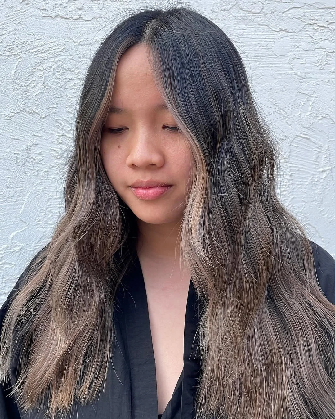 pretty summer mushroom brown hair color 2026 Long layers with face-framing mushroom contrast