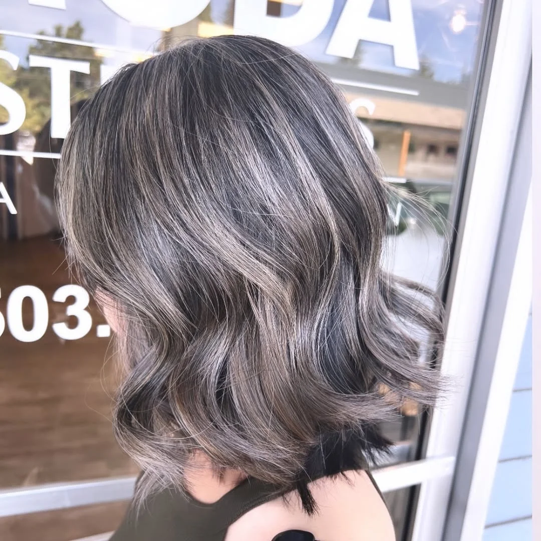 pretty summer mushroom brown hair color 2026 Chic textured bob with smoky mushroom dimension