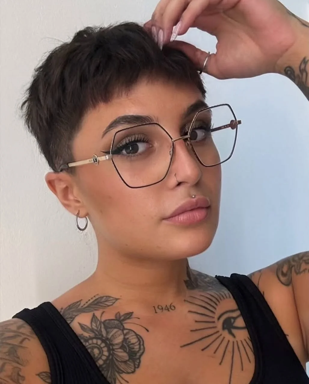 salon summer short haircuts 2026 Ultra Cropped Brunette Pixie With Micro Fringe