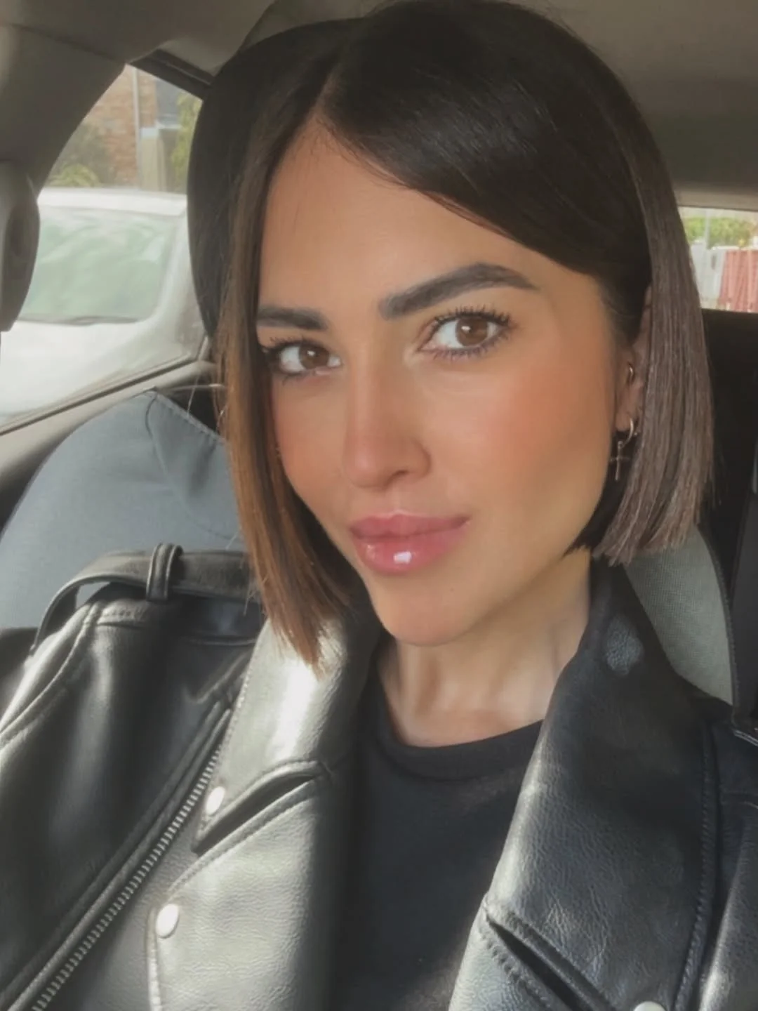 salon summer short haircuts 2026 Sharp Espresso Glass Bob With Minimal Layers