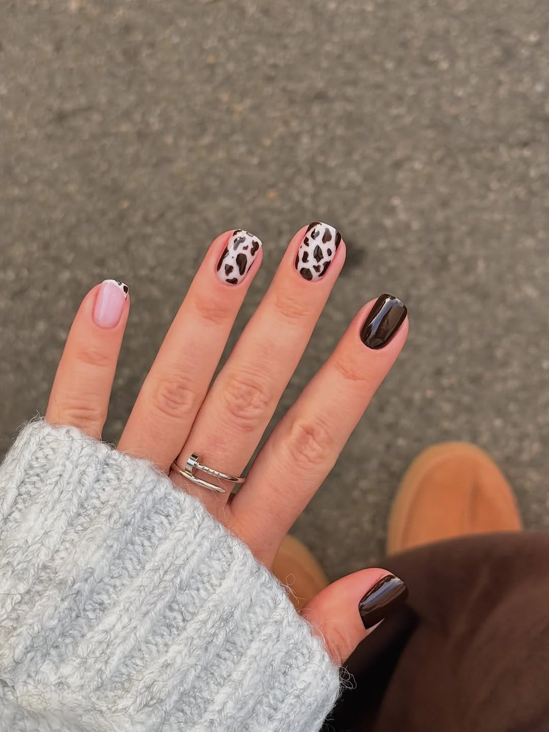 short gel nails summer 2026 Chocolate Leopard Nails With Soft Neutral Contrast