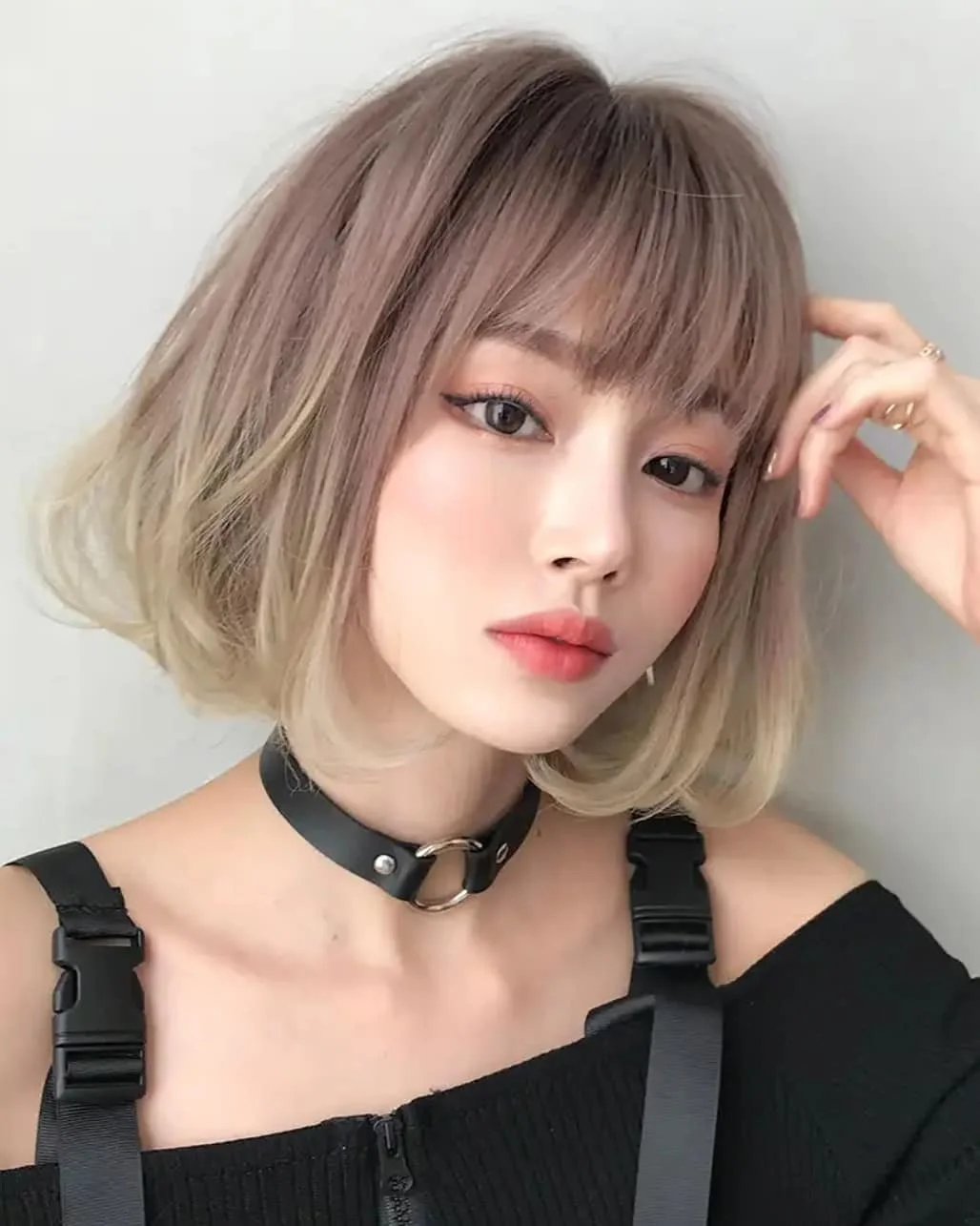 stylish summer haircut for round face 2026 French Bob With Smoky Beige Dimension