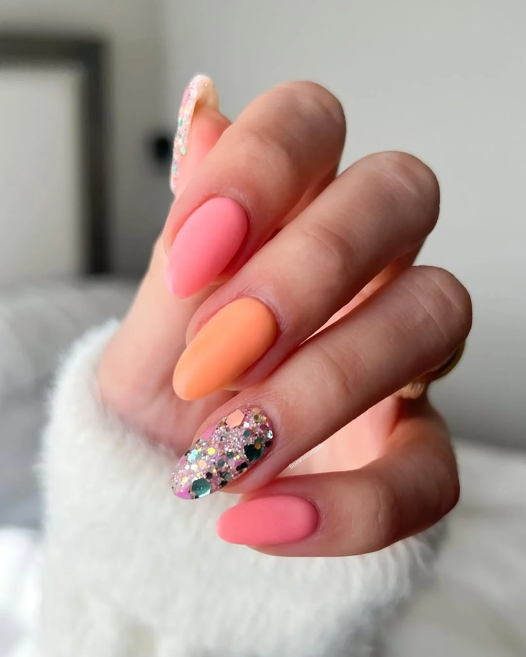 summer dip nails 2026 Matte Sorbet Dip Nails With Chunky Glitter Accent