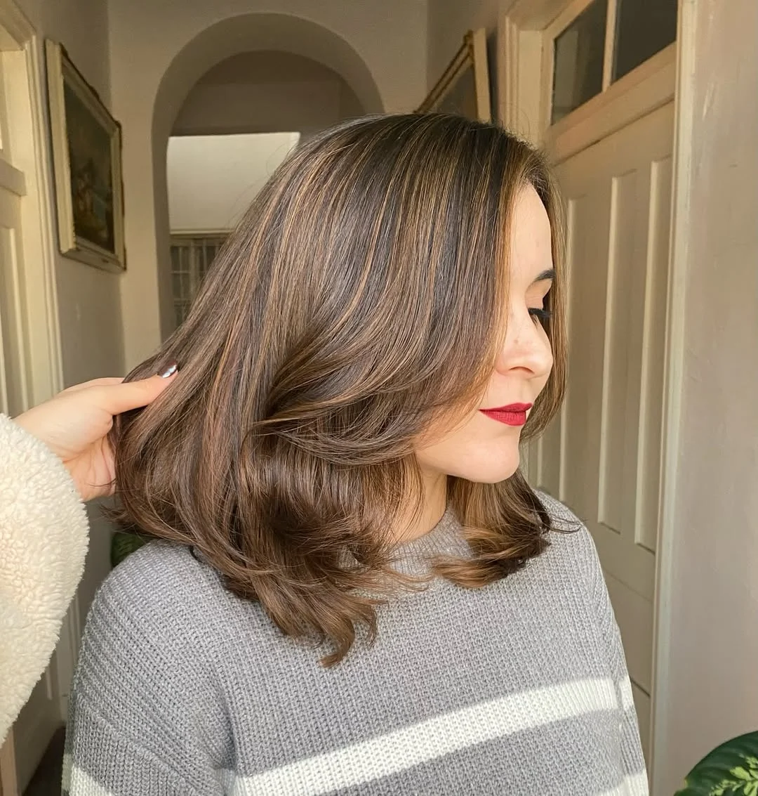 trendy summer brunette hair color 2026 Soft Beige Brunette Lob With Airy Layers