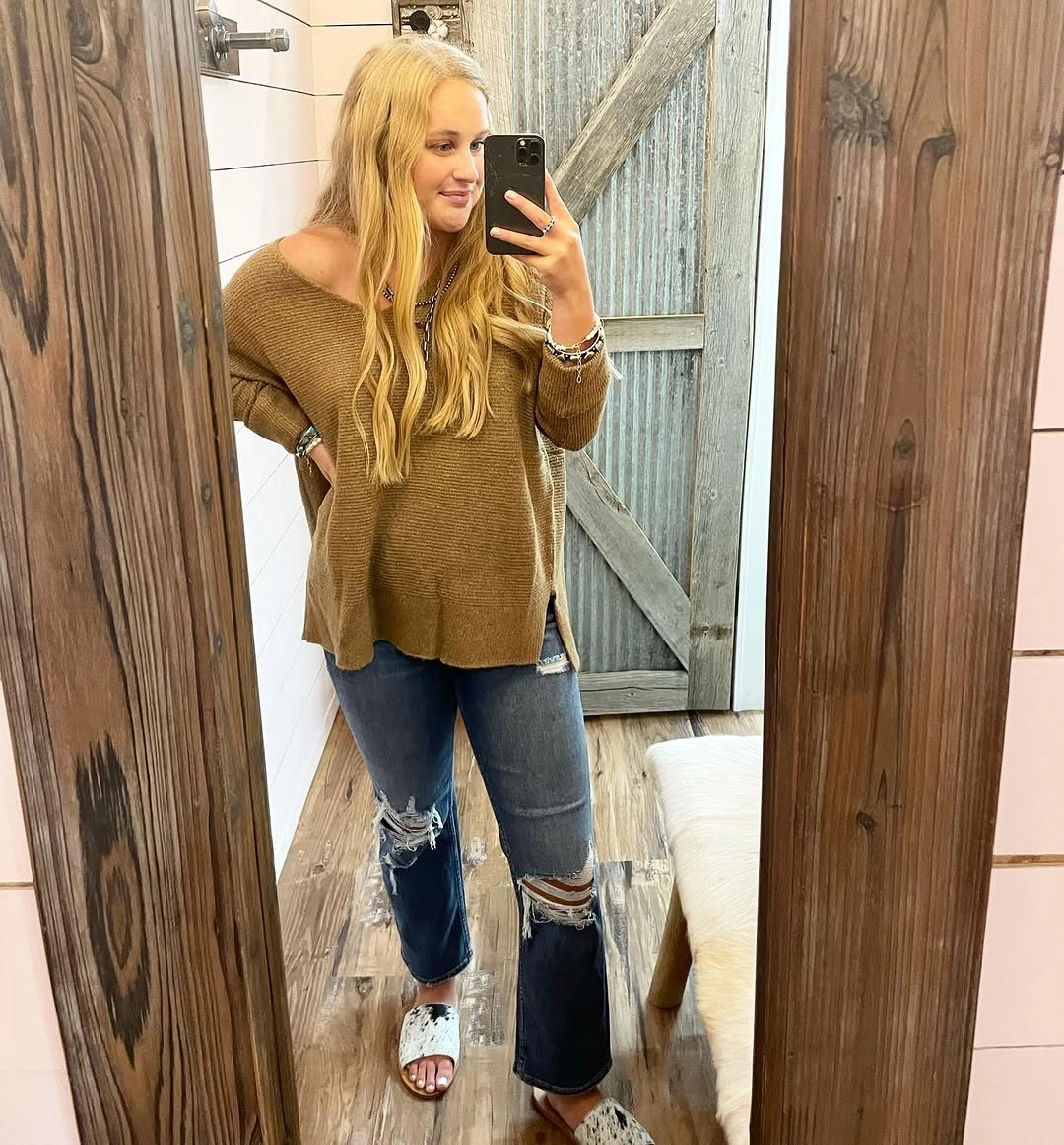 boho chic fall outfits 2026 Relaxed Knitwear and Distressed Denim for Casual Boho Comfort