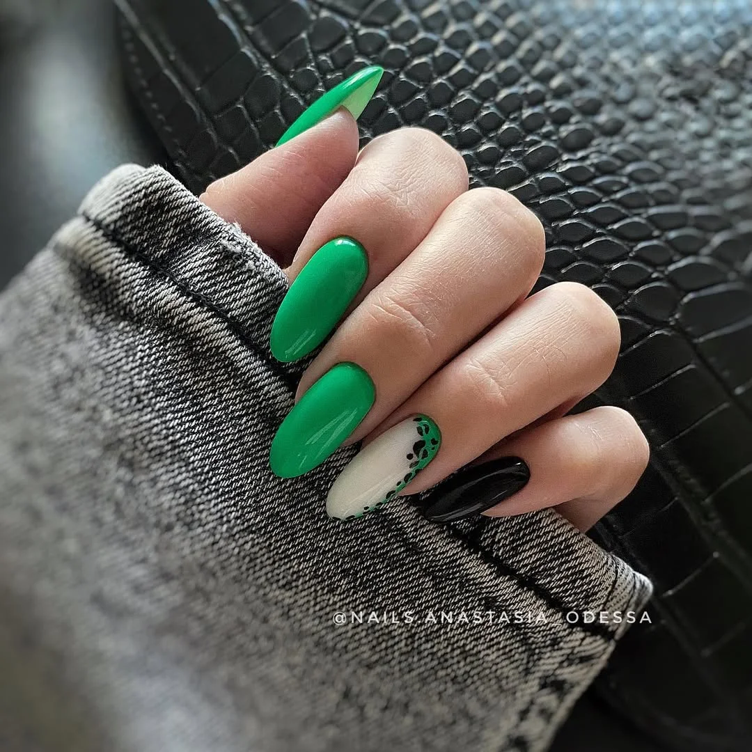 bright summer nails 2026 Emerald Green Statement Nails with Modern Contrast