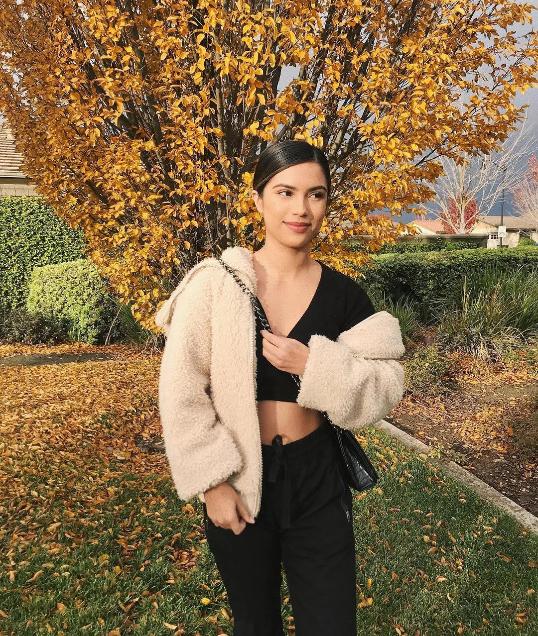 comfy fall outfits 2026 Cozy Sherpa Layers That Elevate Sporty Basics
