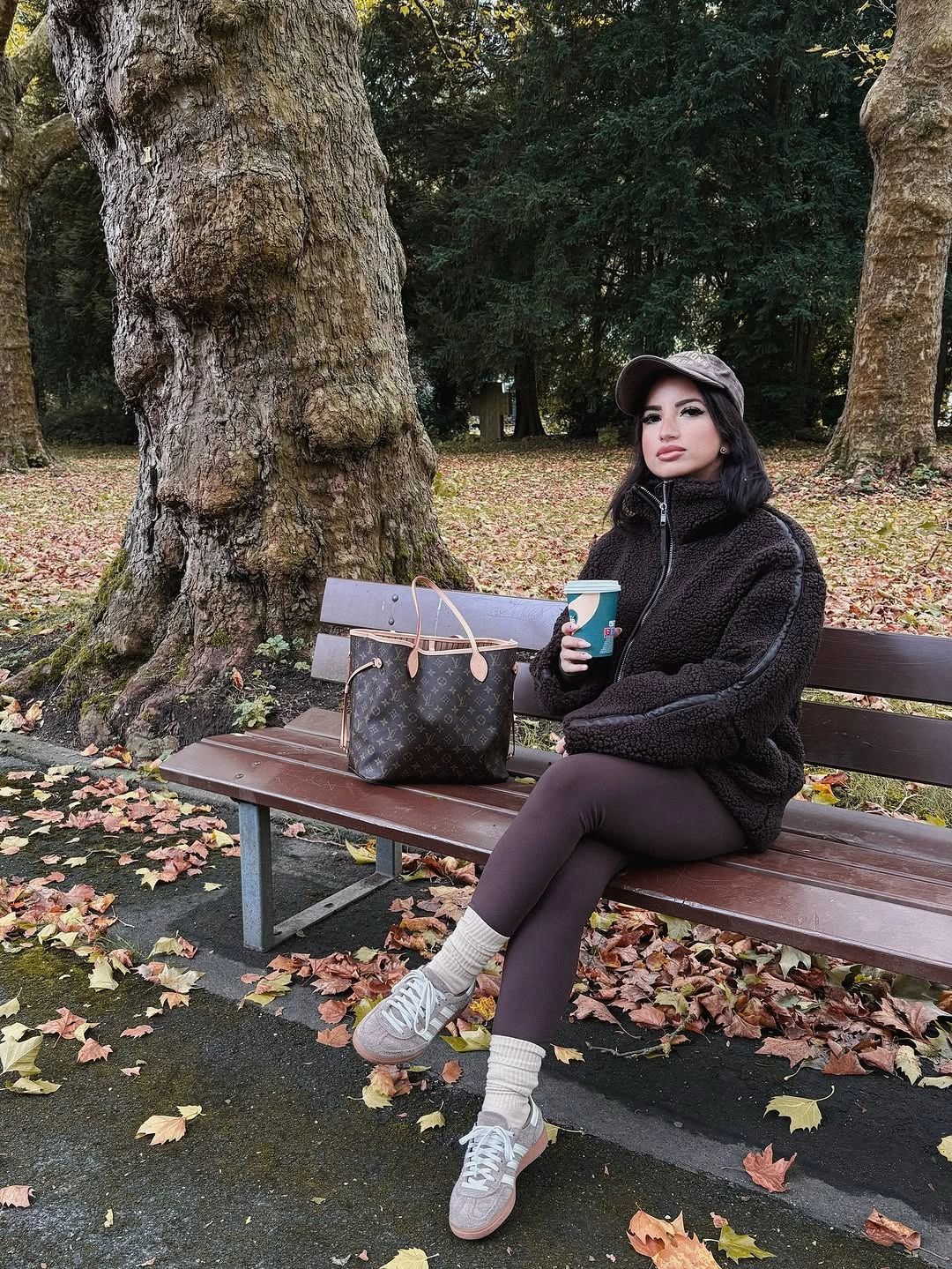 comfy fall outfits 2026 Dark Monochrome Layers For Crisp Autumn Mornings