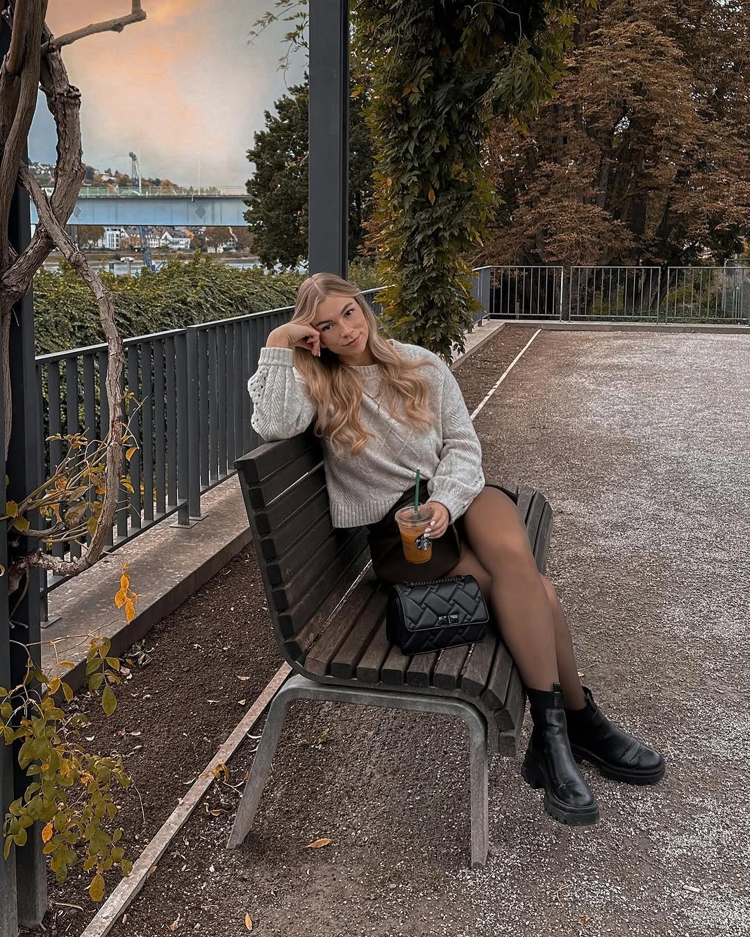 cozy & chic autumn outfits for women 2026 Classic Sweater Dressing for Slow Autumn Afternoons