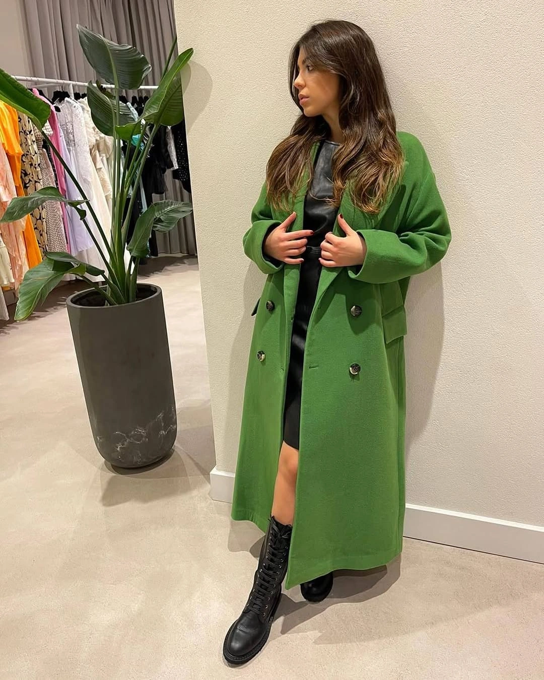 cozy & chic autumn outfits for women 2026 A Bold Green Coat That Brightens Gray Autumn Days
