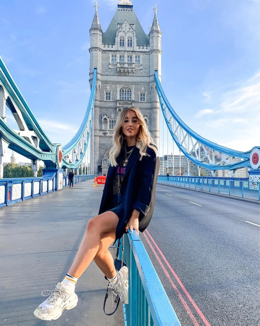 cute fall outfits docs 2026 City Weekend Style With Relaxed Streetwear Layers