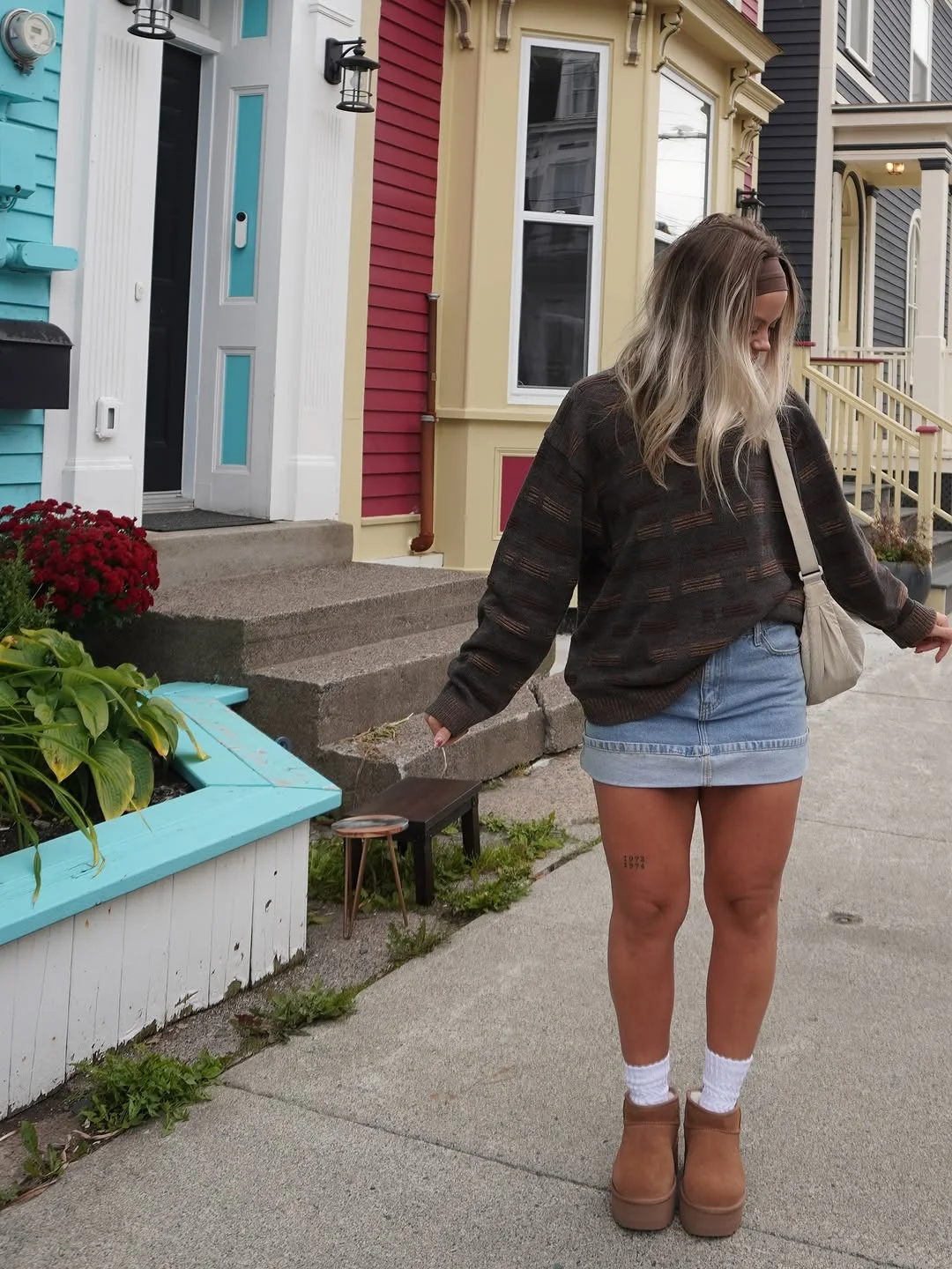 cute fall outfits docs 2026 Relaxed Sweater and Denim Mini for Warm Autumn Afternoons