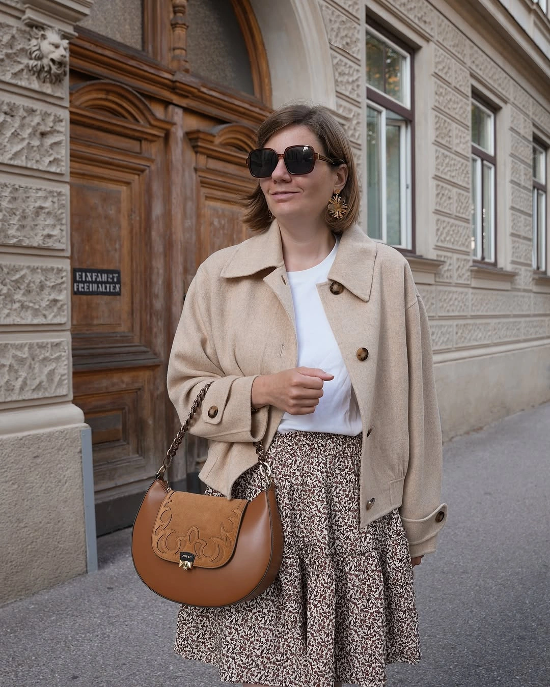 early fall outfits 2026 Soft Neutrals That Always Feel Elegant