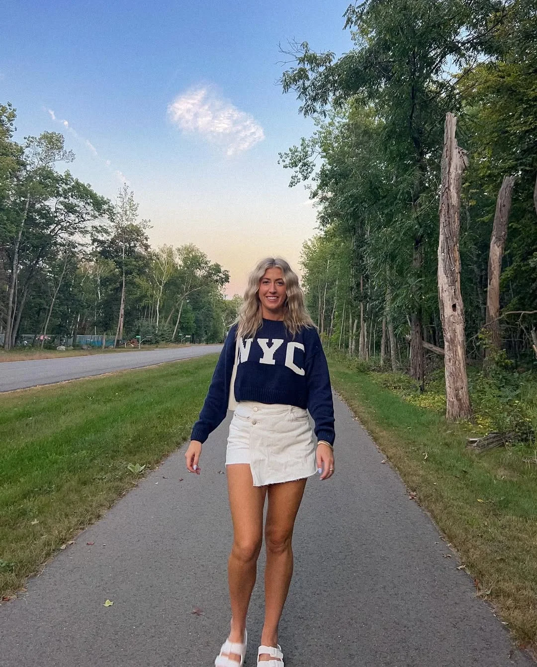 Early fall outfits ideas 2026 Cozy College Knits For Warm September Evenings
