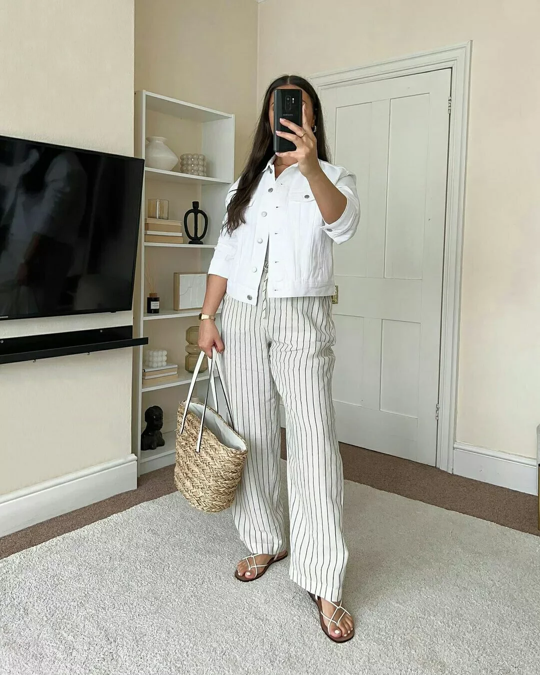 Early summer outfits 2026 Striped Linen Trousers For Relaxed Coastal Styling