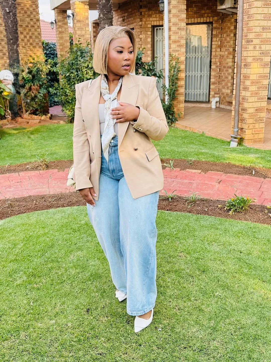 fall 2026 outfits for black women Classic Beige Tailoring That Never Goes Out of Style