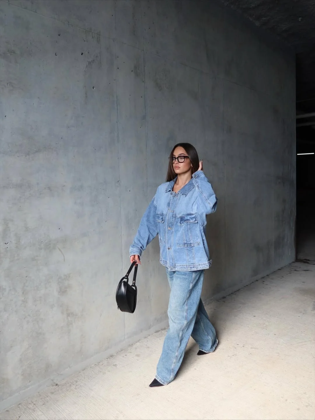 fall all denim outfits for women 2026 Oversized Denim Layers With Minimalist Fall Styling