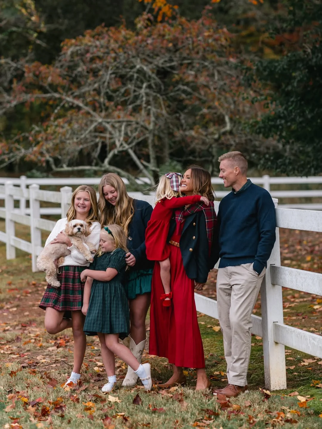 Fall Family Picture Outfits 2026: 21 Cozy and Timeless Outfit Ideas for Every Family