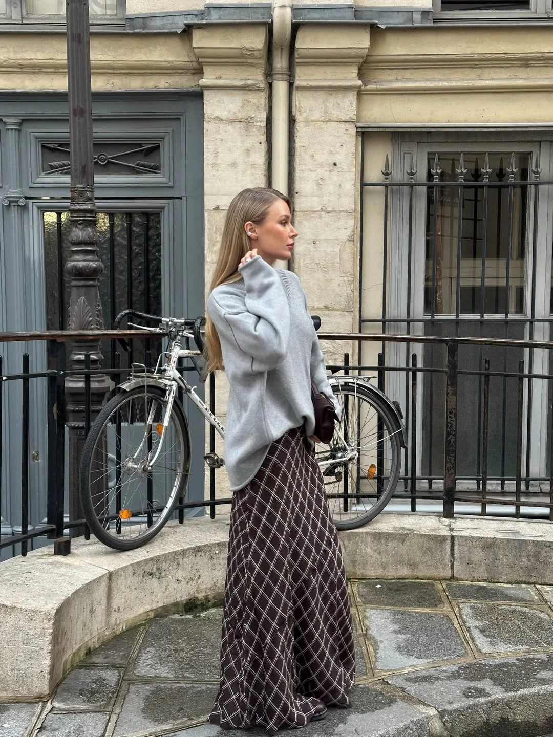fall fashion outfits 2026 Oversized Gray Sweaters and Plaid Maxi Skirts Returning for Fall 2026