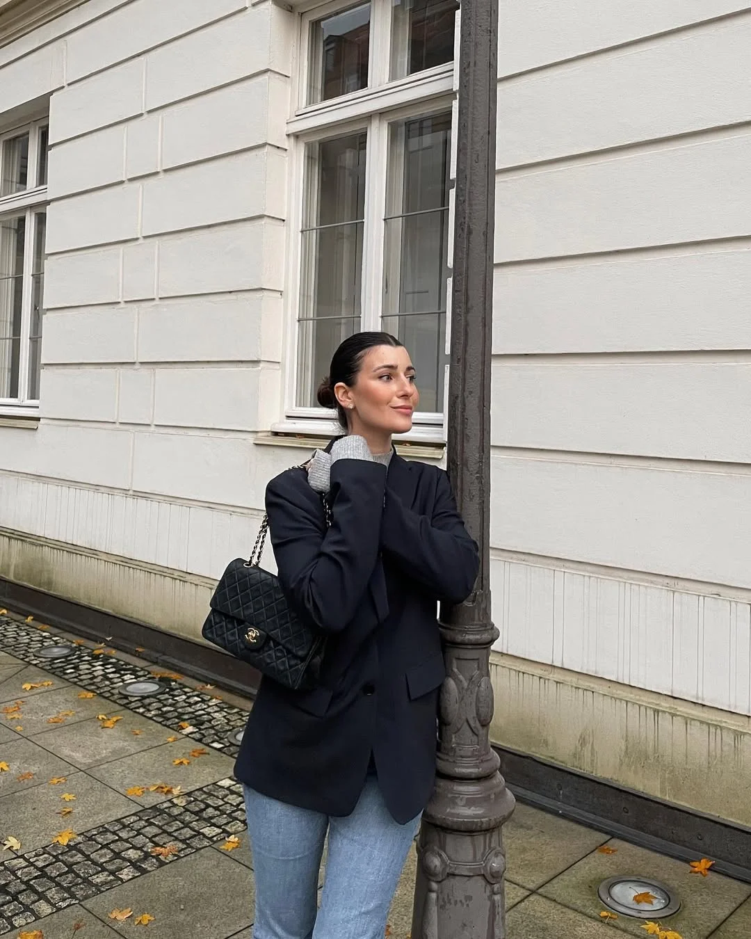 fall fashion outfits 2026 Sharp Navy Blazers and Light Denim Keeping Business Casual Effortless