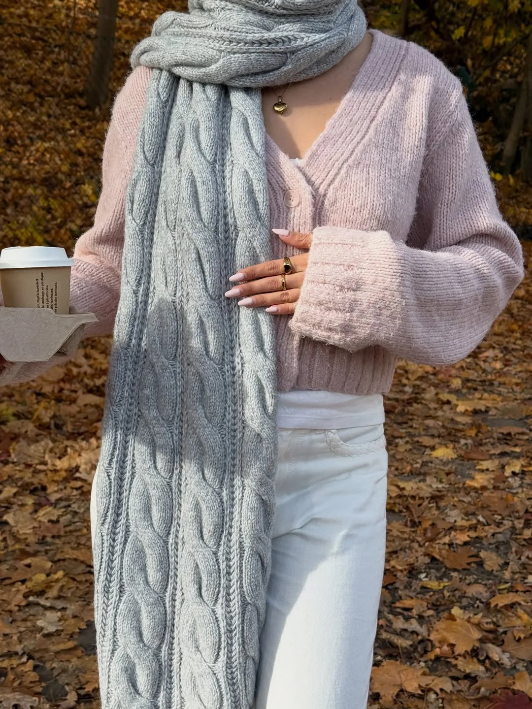 fall fashion outfits 2026 Soft Pastels and Cozy Knit Layers for Crisp Morning Walks