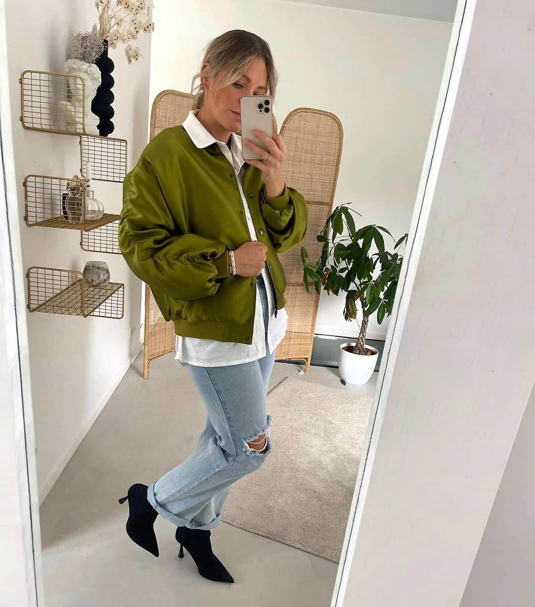 fall mom outfits 2026 An Olive Bomber Jacket That Refreshes Everyday Denim