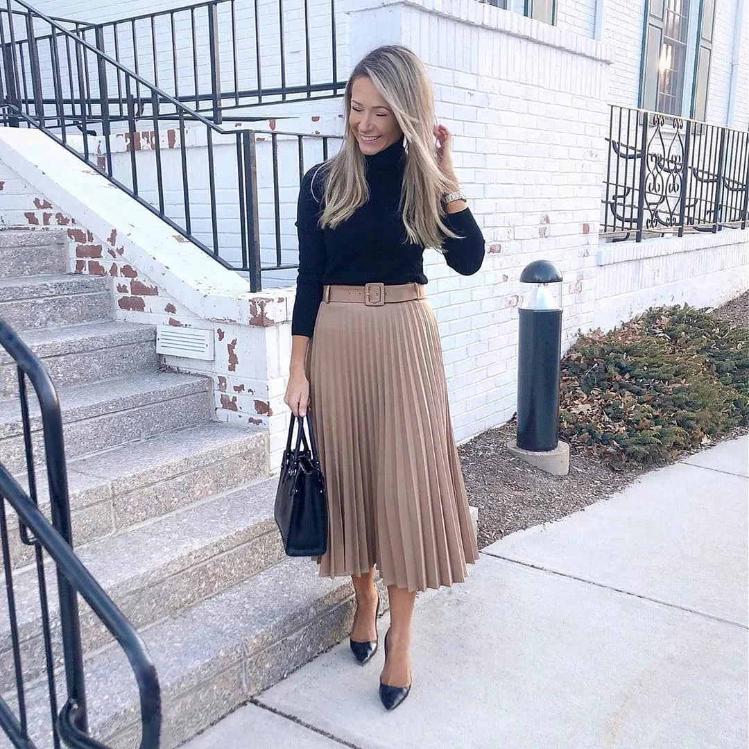 fall office outfits for women 2026 A Pleated Midi Skirt That Never Goes Out of Style